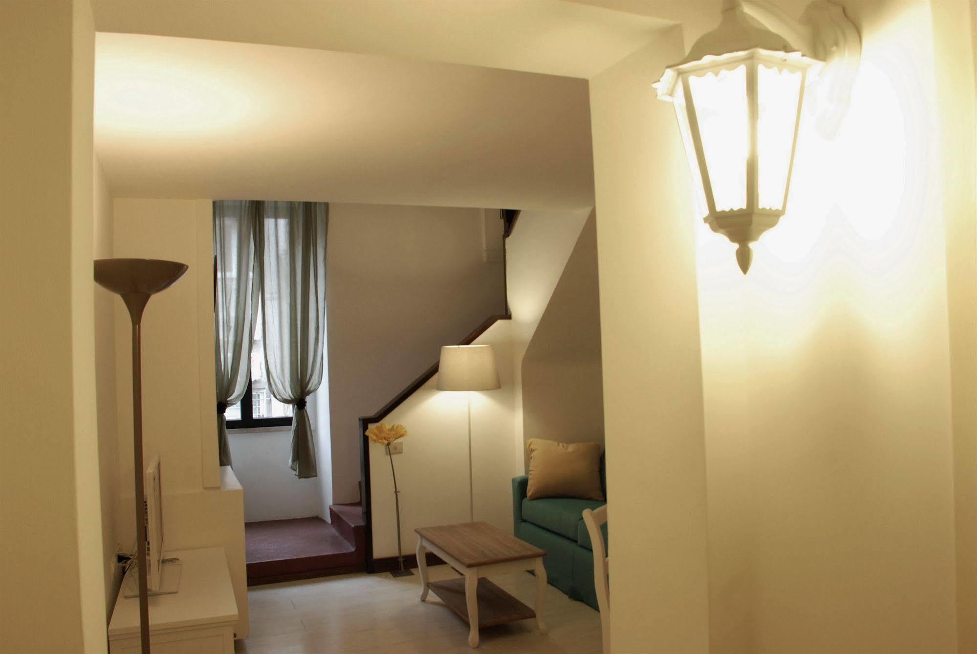 Palazzo Velli Suites Рим Экстерьер фото