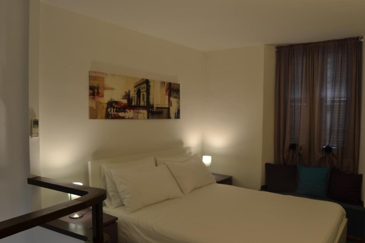 Palazzo Velli Suites Рим Экстерьер фото