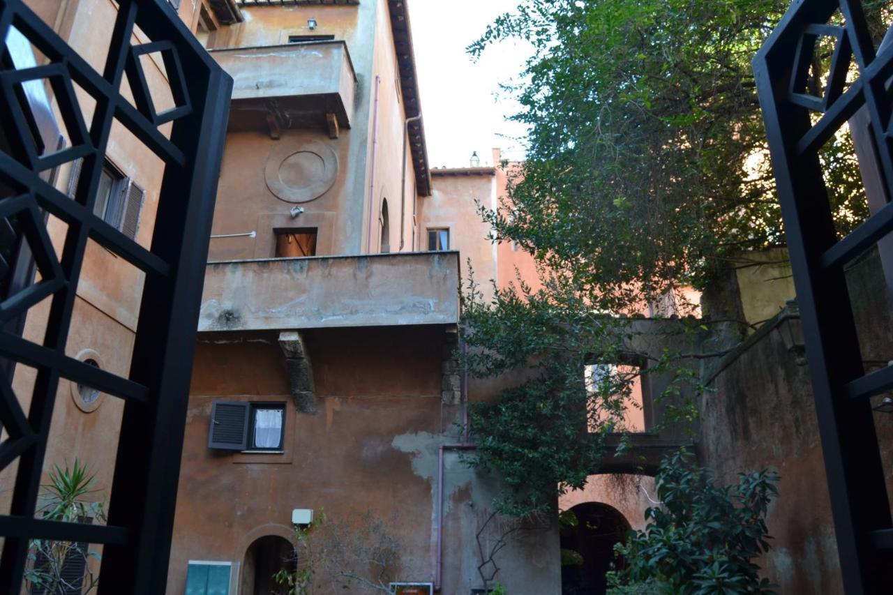 Palazzo Velli Suites Рим Экстерьер фото
